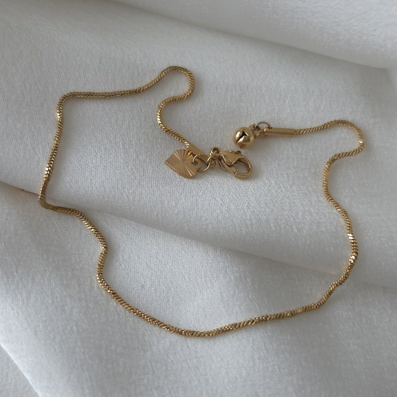 Grandinėlė ant kojos 26cm.