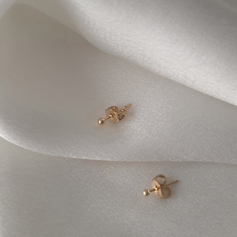 Auskarai 0,2cm.