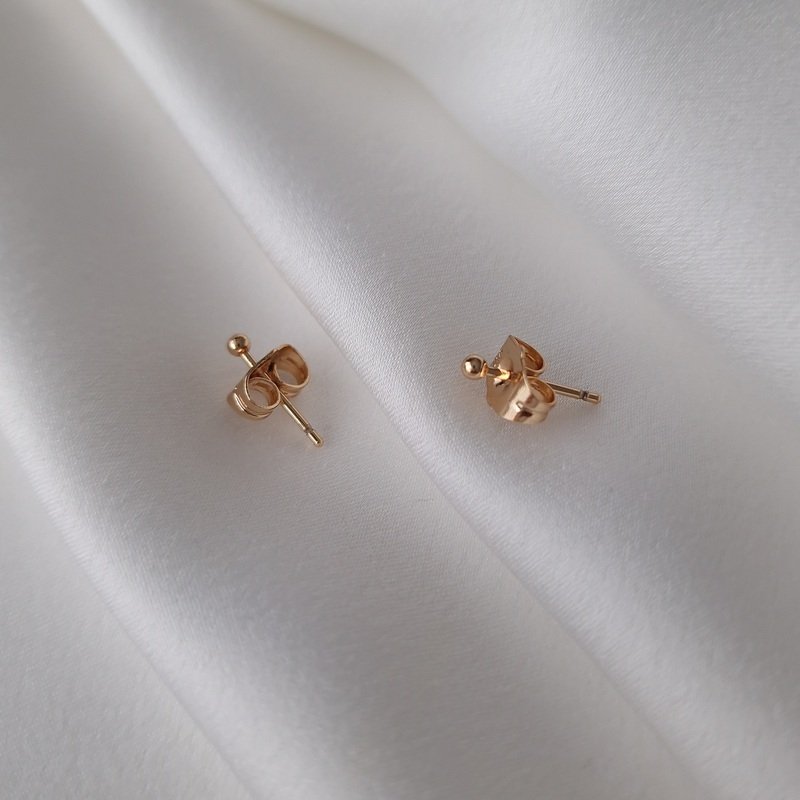 Auskarai 0,2cm.