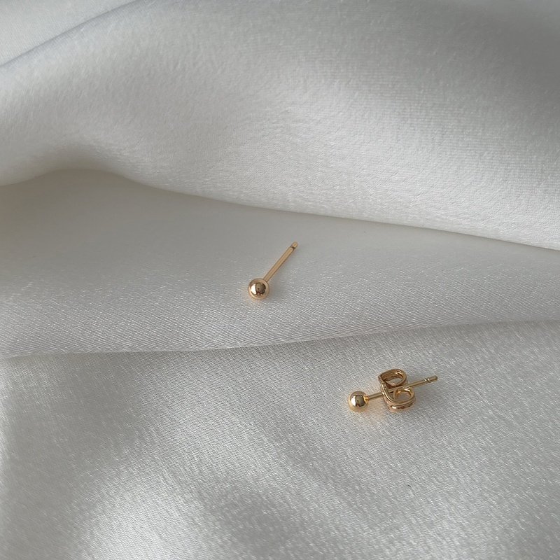 Auskarai 0,3cm.