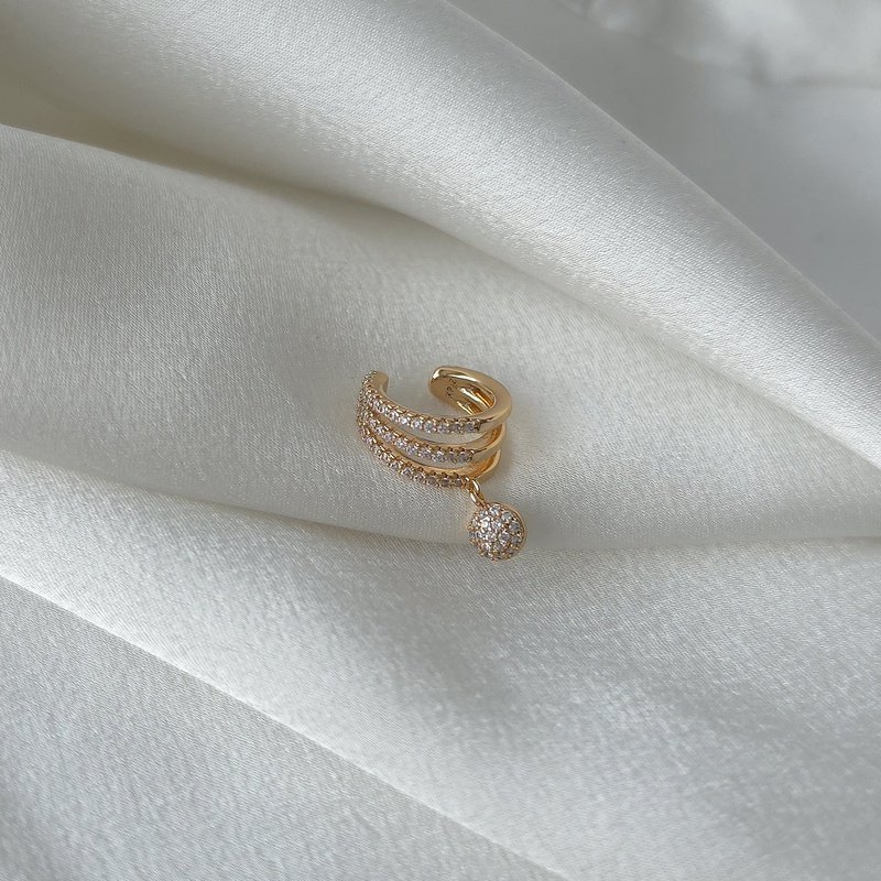 Auskaras "Manžetė"