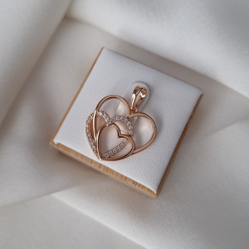 Pakabukas „Trys širdelės"